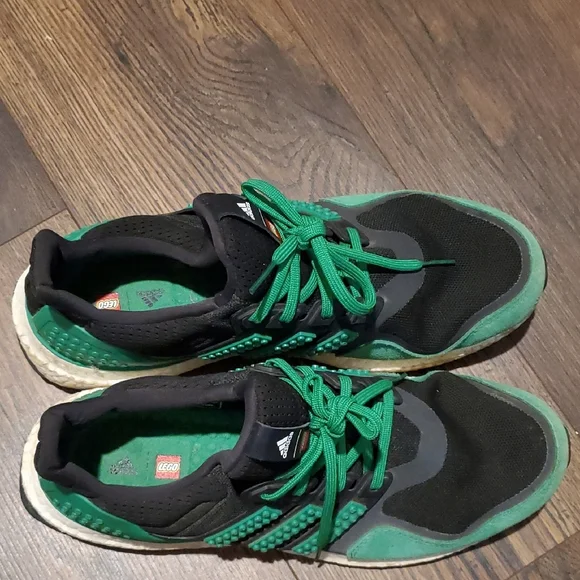 Adidas Ultra Boost Lego  Men's Black and Green Running Shoes Sz 9.5 - Picture 3 of 11